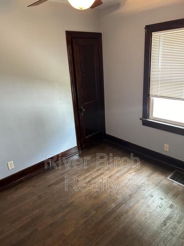 Building Photo - 2633 S Whittier Ave