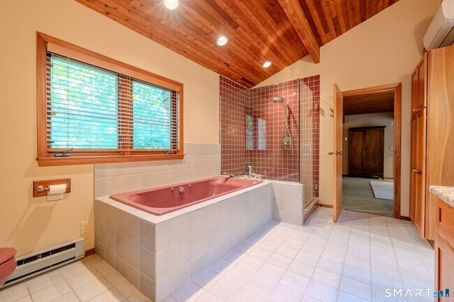 Building Photo - 278 Woodchuck Ln