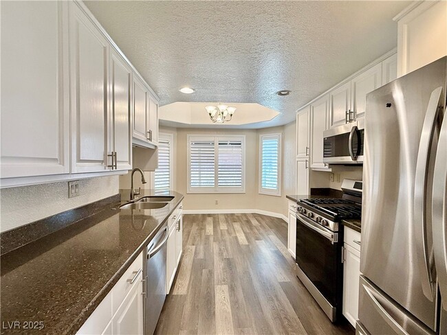 Building Photo - 1502 Cliff Branch Dr