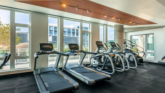 Building Photo - 1430 NW Hoyt St