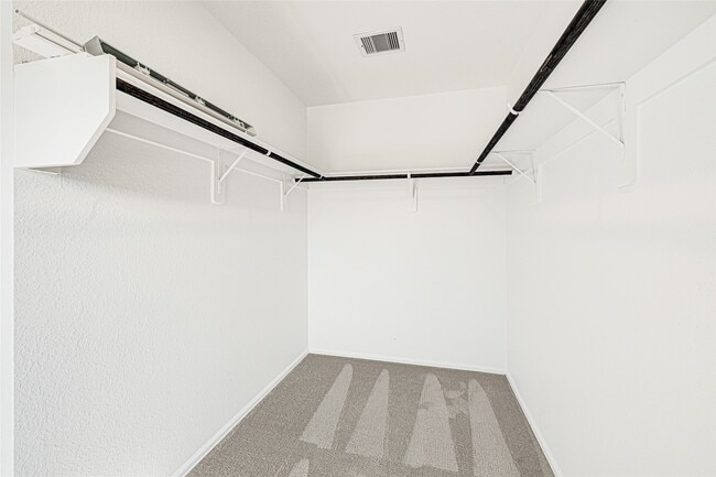 Building Photo - 1922 Ballesteros St