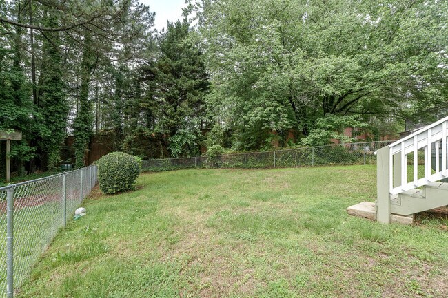 Building Photo - 214 Bridgefield Pl