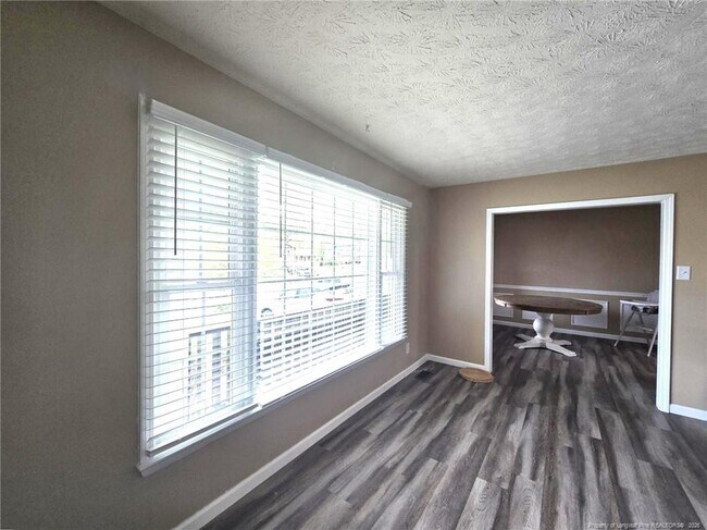 Building Photo - 6873 Brasswood Dr