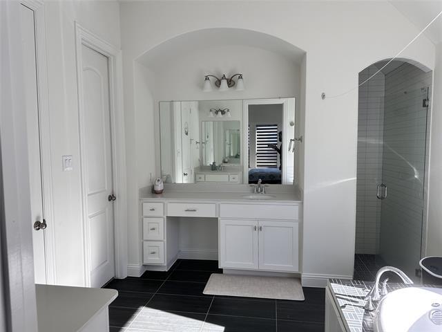 Building Photo - 7032 Mapleshade Way