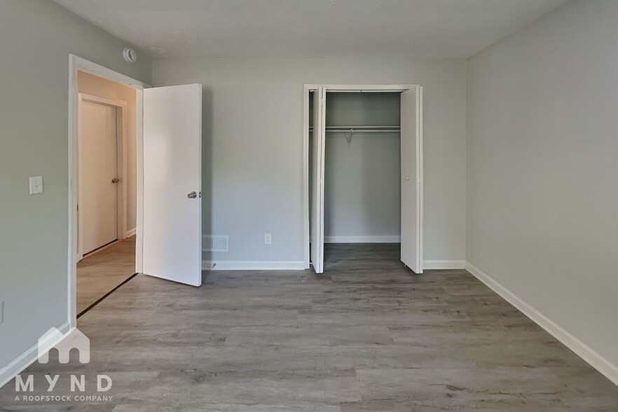 Building Photo - 3202 Lancer Dr