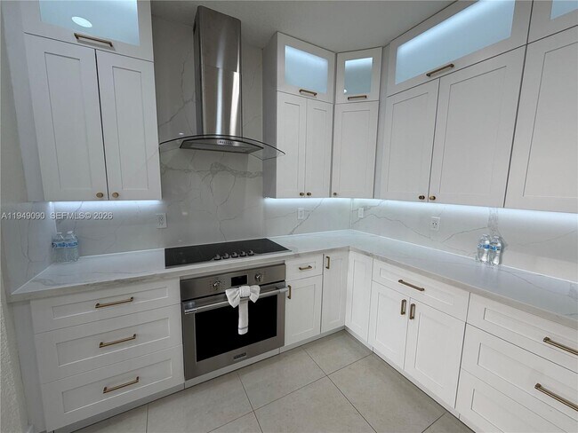 Building Photo - 364 SW 188th Ave