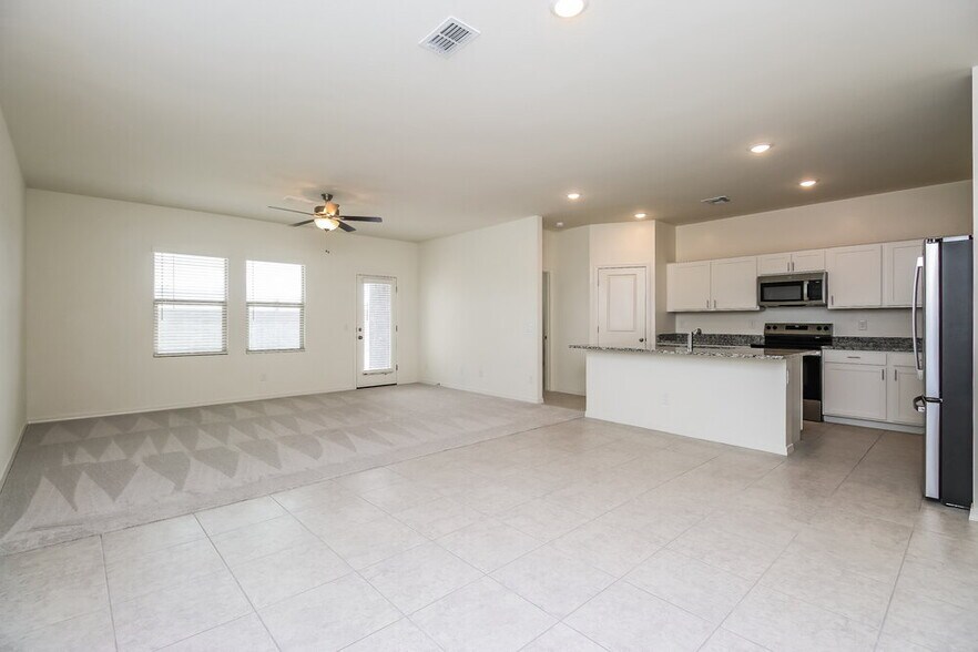 Building Photo - 32545 N Newby Dr