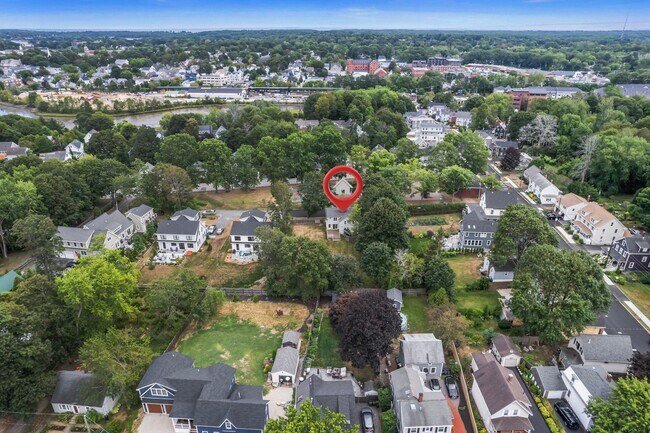 Building Photo - New England Style Farm House for RENT in P...