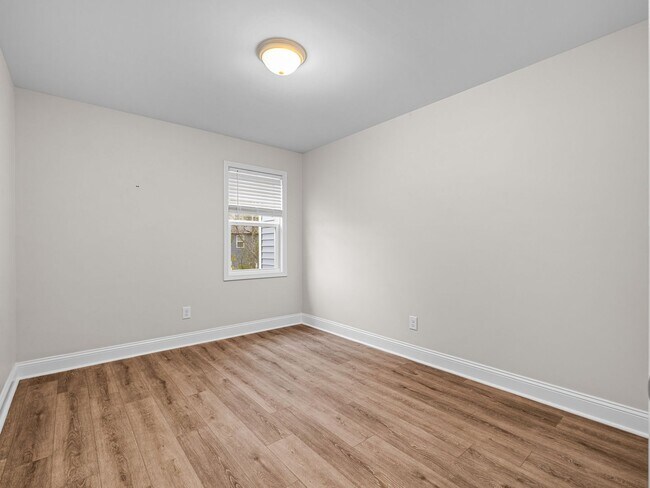 Building Photo - Townhome in Sneads Ferry