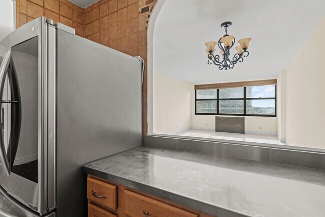 Building Photo - 7004 BLVD E