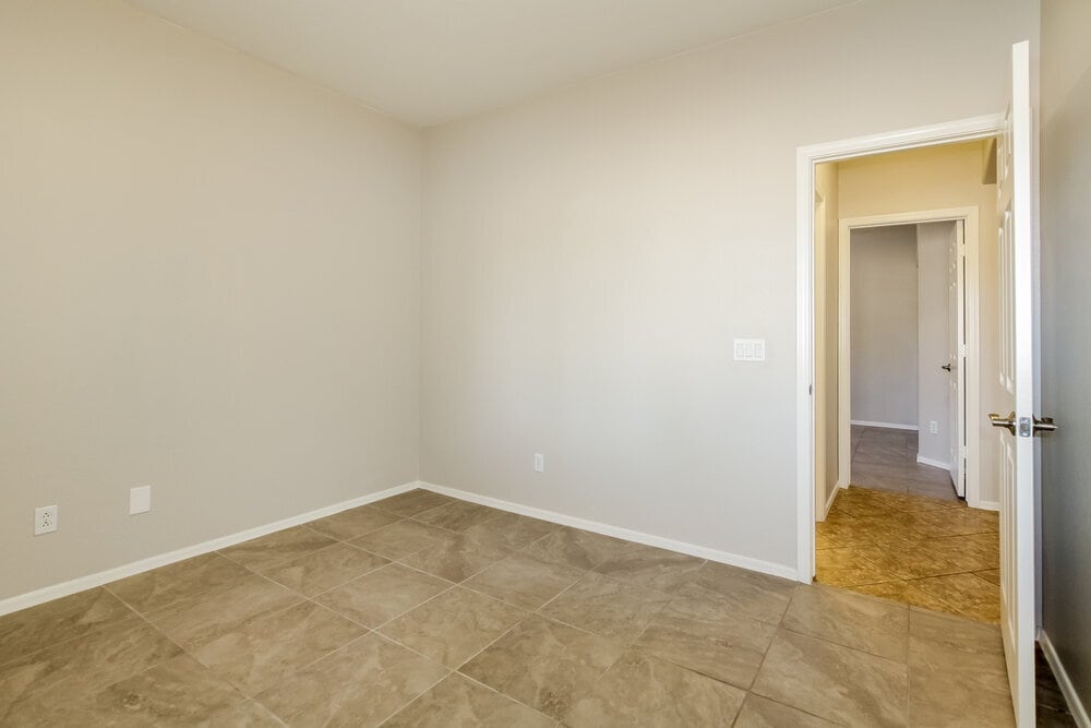 Building Photo - 1913 S 83rd Dr