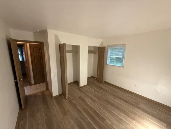 Building Photo - 9438 Conried Dr