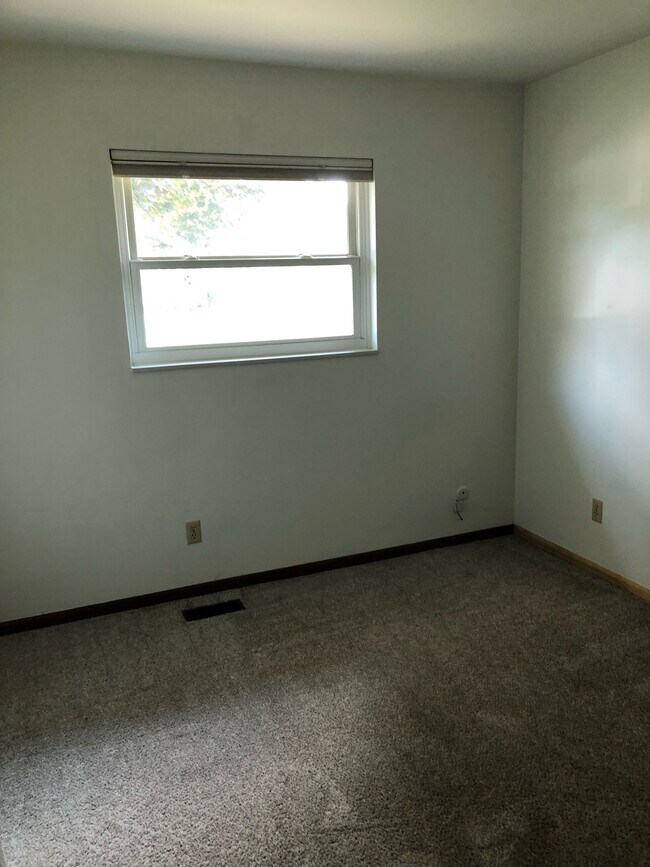 Building Photo - 4023 Caprice Rd