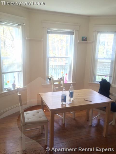 Primary Photo - 20 Donnell St