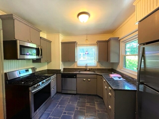 Building Photo - 3403 Dellwood Rd