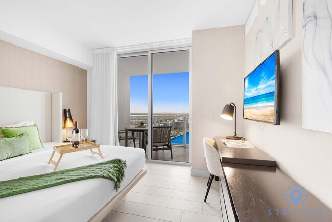 Building Photo - 4010 S Ocean Dr