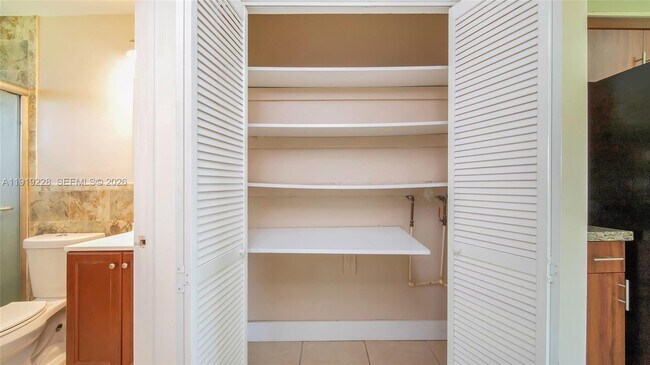 Building Photo - 592 NE 150th St