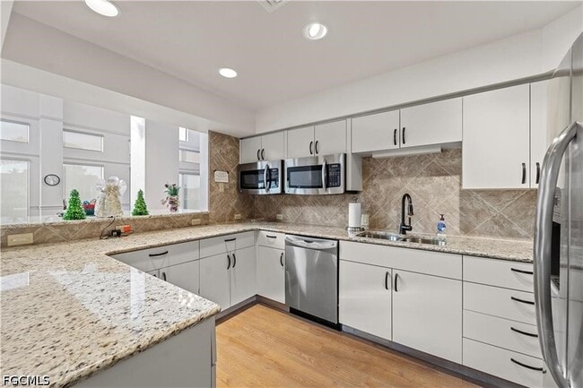 Building Photo - 8565 Charter Club Cir