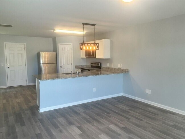 Building Photo - 620 Cartecay Dr