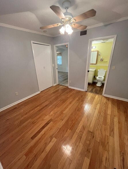 Building Photo - 516 Northmoor Ave N