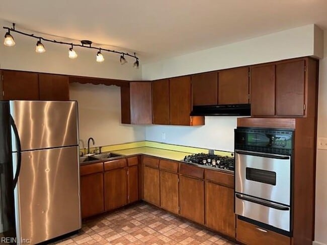 Building Photo - Bayview Community