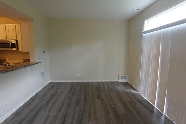 Building Photo - 2244 Flagstone Ln