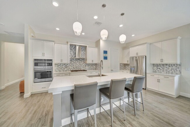 Building Photo - 8720 E Baypoint Cir