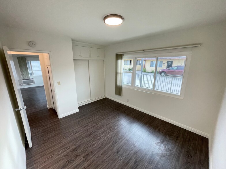Building Photo - 7634 Garvalia Ave