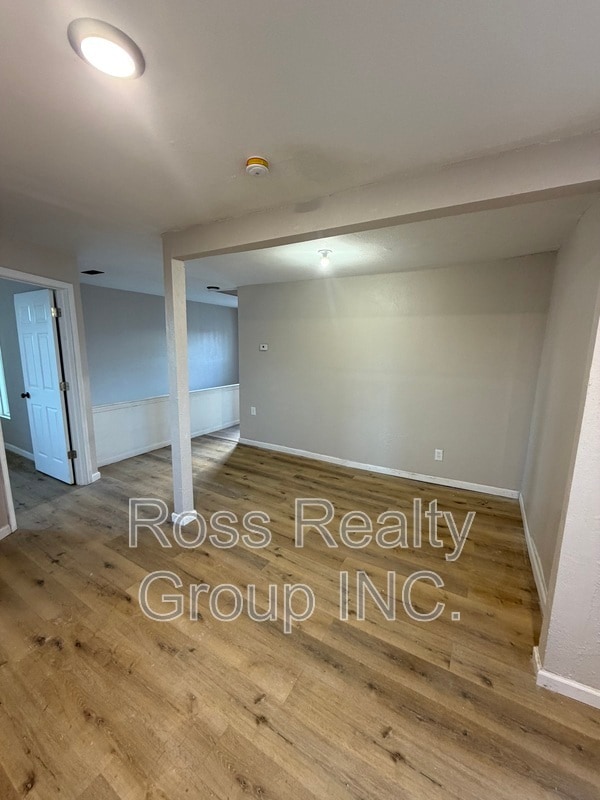 Building Photo - 1441 N Erie St