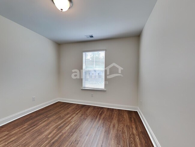 Building Photo - 308 West St