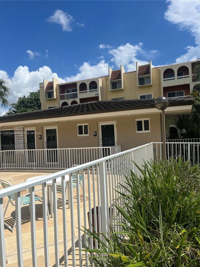 Building Photo - 7810 Camino Real