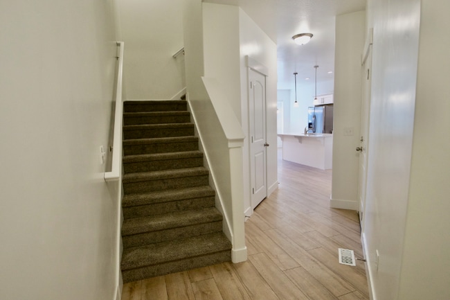 Building Photo - 272 W 560 N
