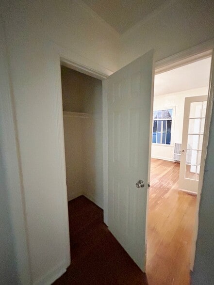 Building Photo - 1523 N McCadden Pl