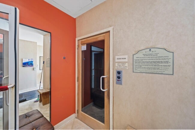 Building Photo - 550 Okeechobee Blvd