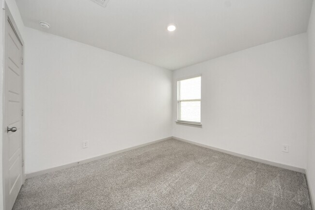 Building Photo - 7806 Cattleman Vly Dr