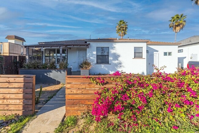 Building Photo - Charming Talmadge 2BR + Bonus Room