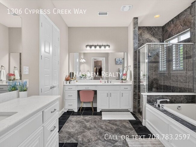 Building Photo - 1306 Cypress Creek Way