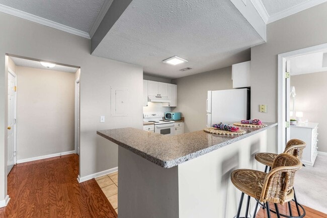 Building Photo - Beautiful One Bed One Bath Green Hills Condo