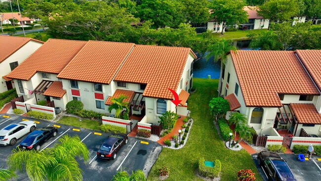 Building Photo - 10592 Tropic Palm Ave