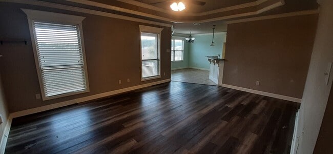 Building Photo - 327 Austin Creek Dr