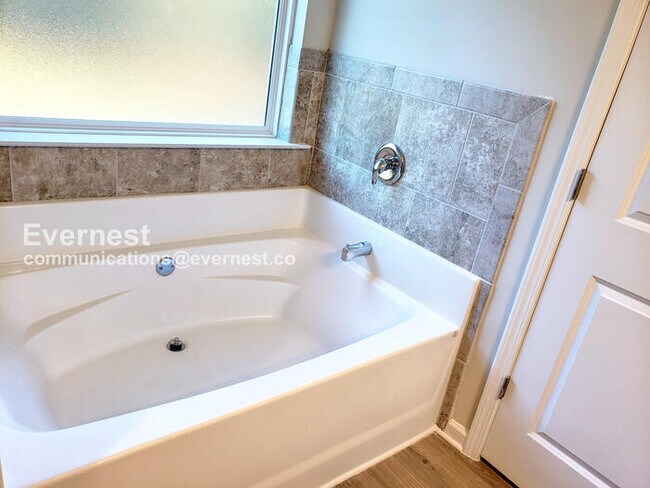 Building Photo - 1484 Arbor Pl Dr