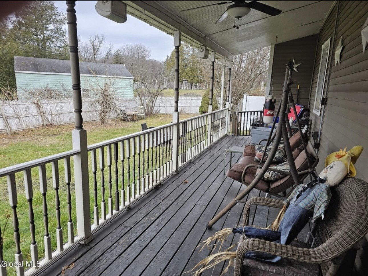 Building Photo - 3 9th St