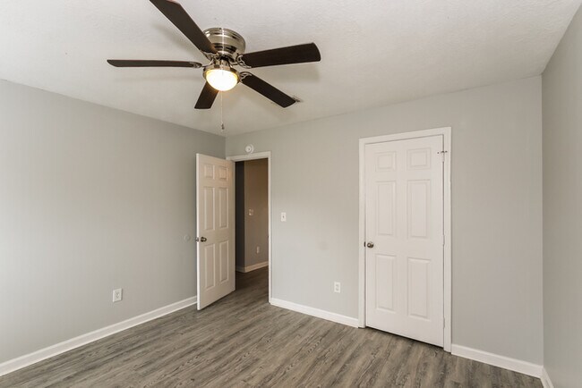 Building Photo - Spacious Brick Ranch in Hephzibah, GA