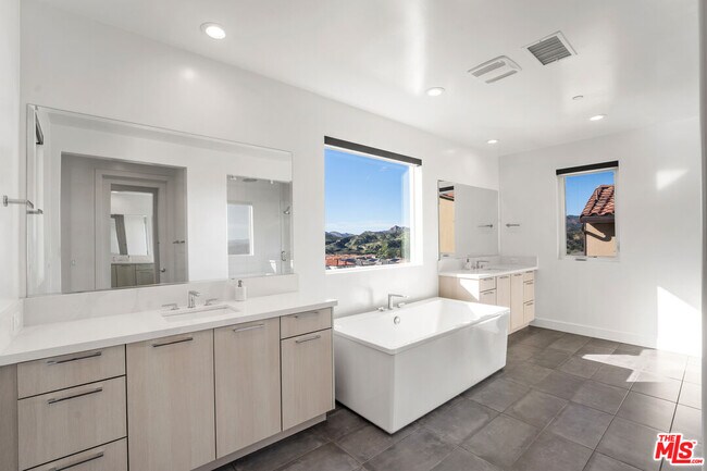 Building Photo - 20712 Deer Grass Ct