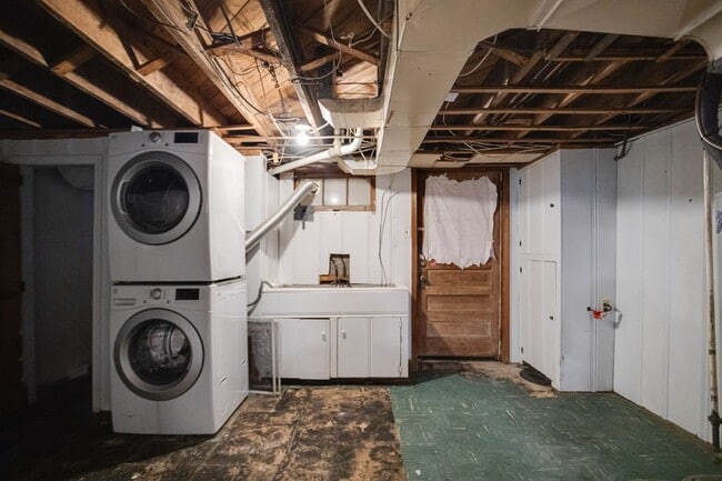 Building Photo - 1809 Glen Ridge Rd