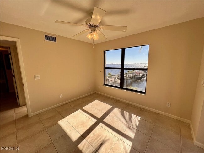 Building Photo - 4015 SE 20th Pl