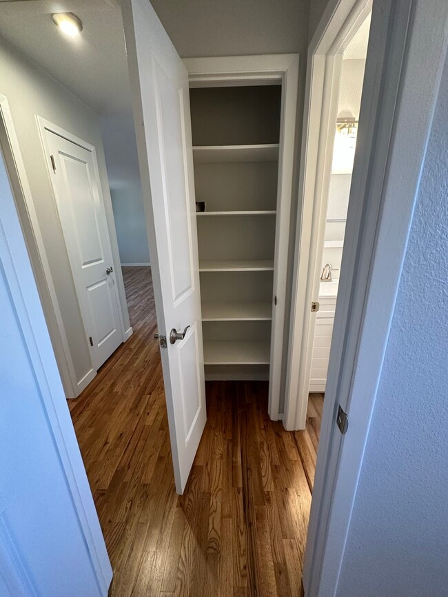 Building Photo - 6117 Kevin Ave