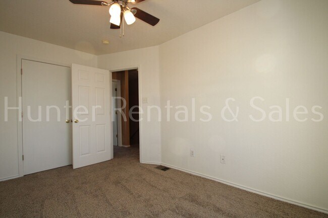 Building Photo - Don't Miss Out!