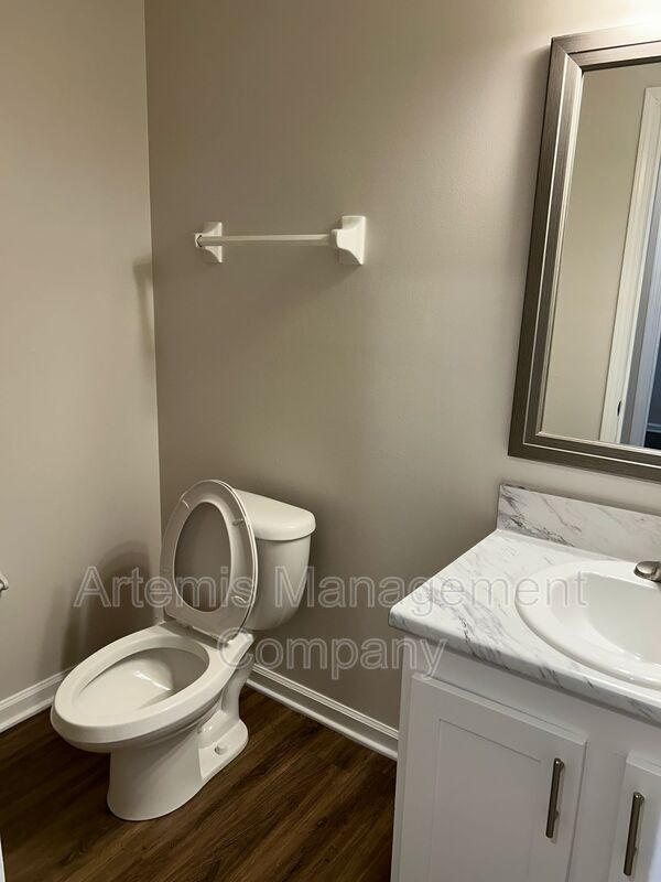 Building Photo - 1278 Montecello Dr