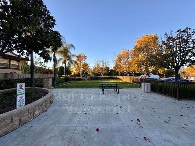 Building Photo - 41685 Woodridge Ave